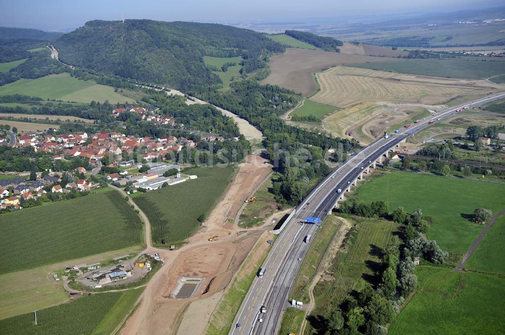 Luftbild Wutha-Farnroda - Abrißarbeiten am Streckenverlauf des A4 - demolition work on the old, disused itinerary of the A4 motorway course