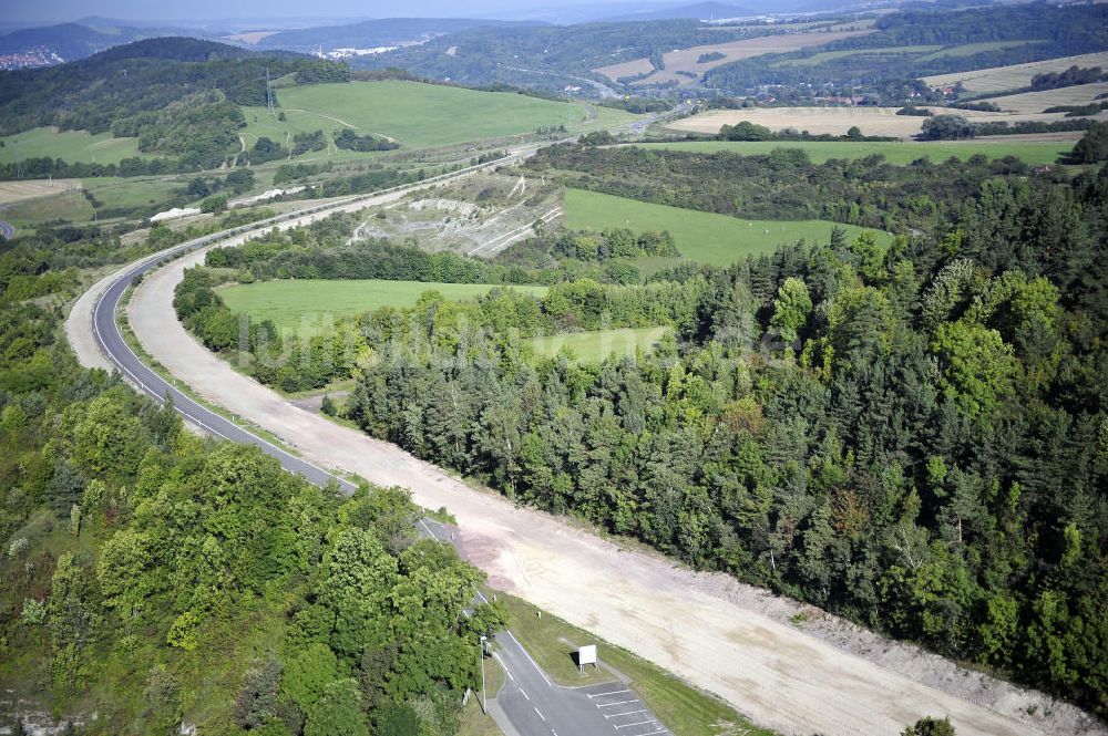 Luftbild Wutha-Farnroda - Abrißarbeiten am Streckenverlauf des A4 - demolition work on the old, disused itinerary of the A4 motorway course