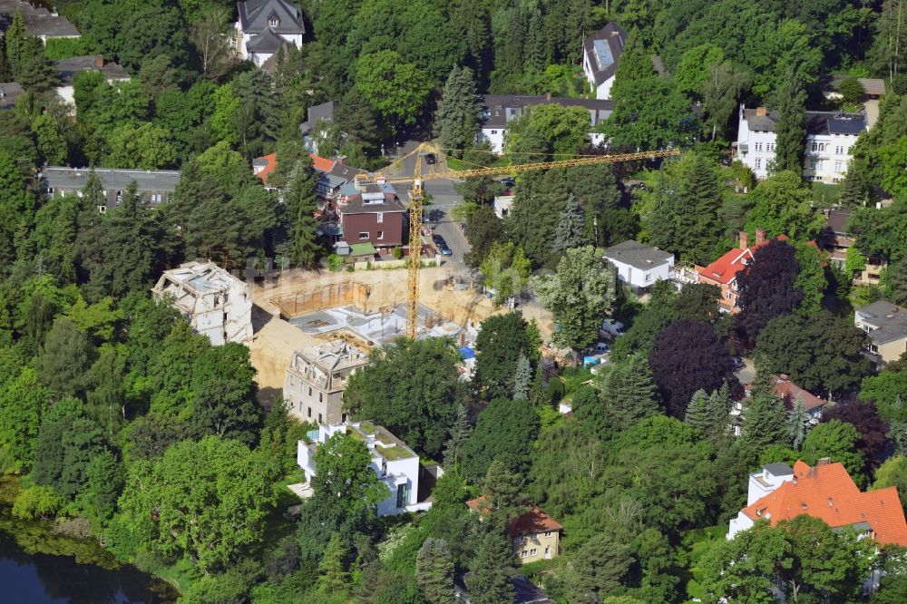 Luftbild Berlin Grunewald - Abrißarbeiten an der Ullstein - Villa an der Bettinastraße im Stadtteil Grunewald in Berlin