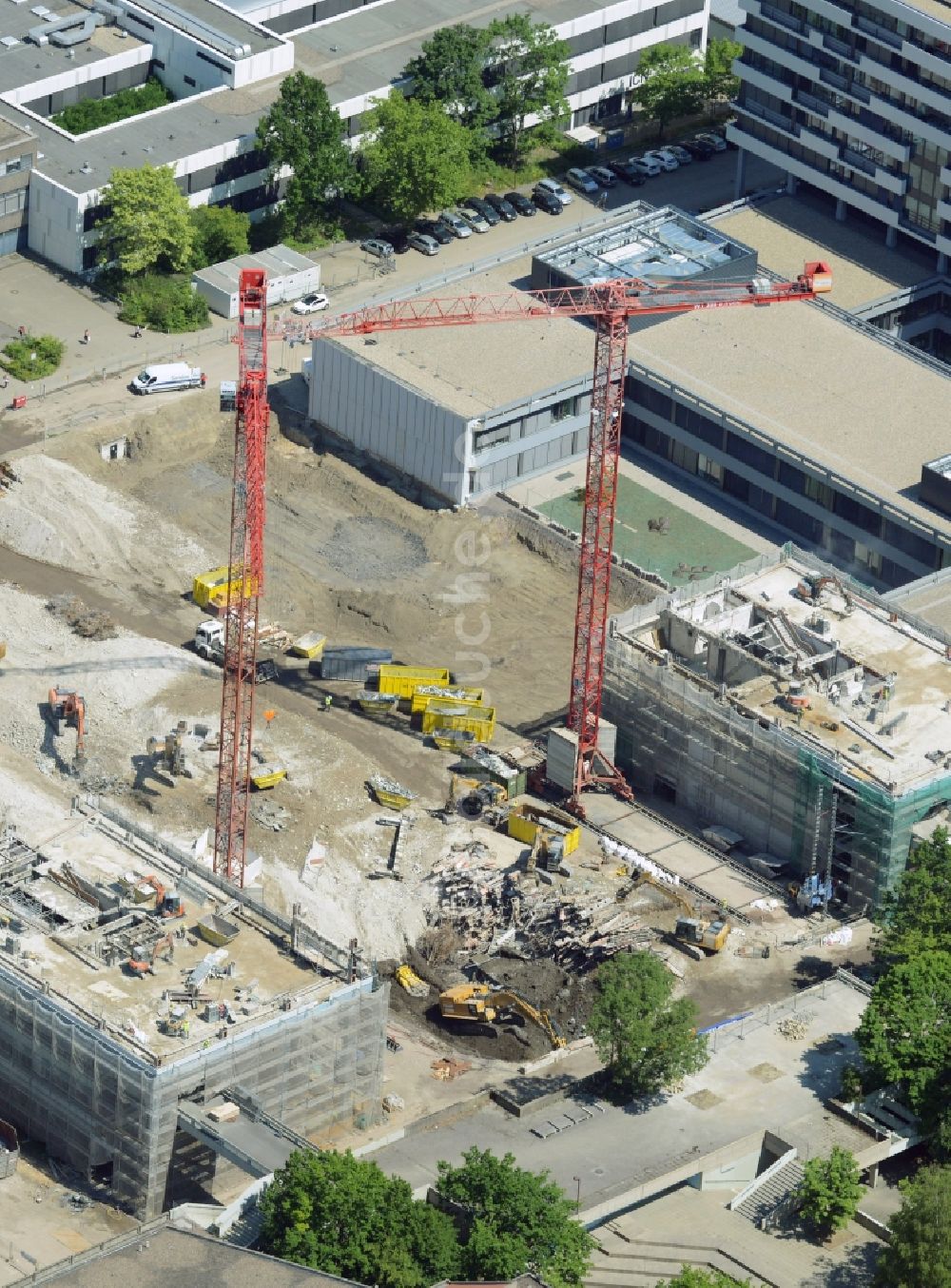 Luftaufnahme Bochum - Abrißarbeiten der Urgebäude der RUB am Campus der Ruhr-Universität Bochum im Bundesland Nordrhein-Westfalen