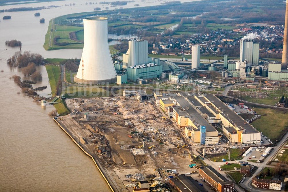 Luftaufnahme Walsum - Abrißarbeiten am Werksgelände der ehemaligen Papierfabrik Norske Skog und der Papierfabrik Haindl in Duisburg im Bundesland Nordrhein-Westfalen - NRW, Deutschland