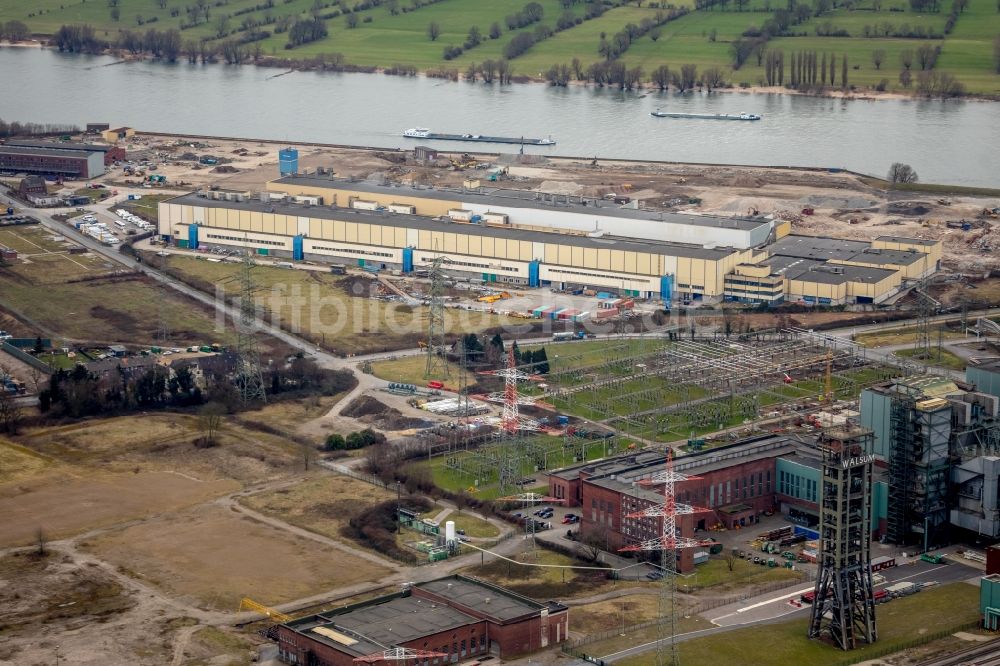 Duisburg aus der Vogelperspektive: Abrißarbeiten am Werksgelände der ehemaligen Papierfabrik Norske Skog und der Papierfabrik Haindl in Duisburg im Bundesland Nordrhein-Westfalen - NRW, Deutschland