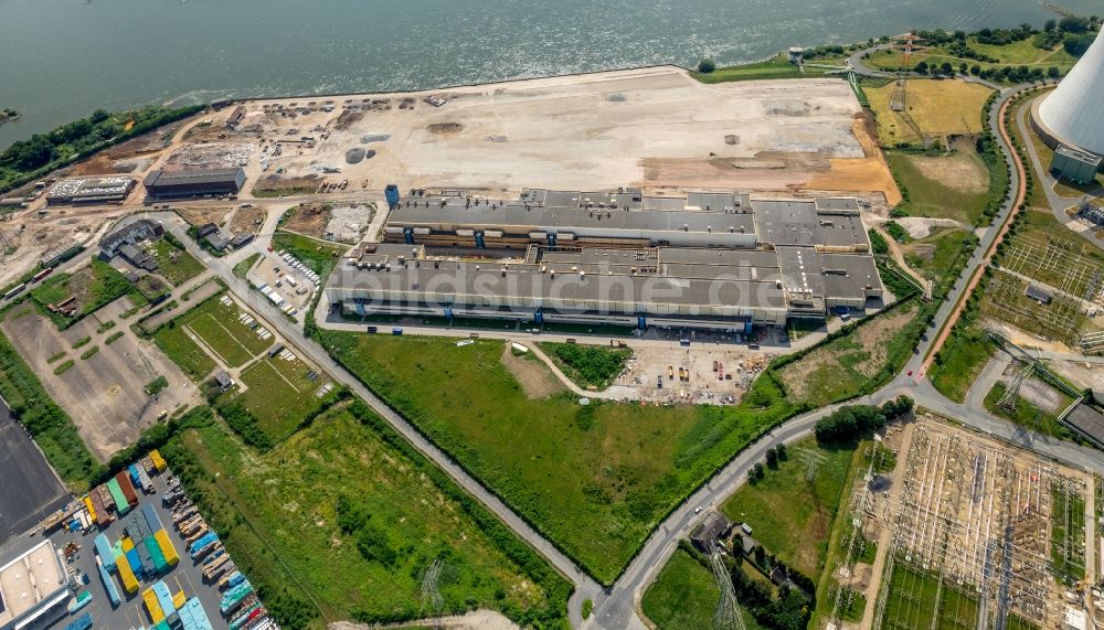 Duisburg von oben - Abrißarbeiten am Werksgelände der ehemaligen Papierfabrik Norske Skog und der Papierfabrik Haindl in Duisburg im Bundesland Nordrhein-Westfalen - NRW, Deutschland