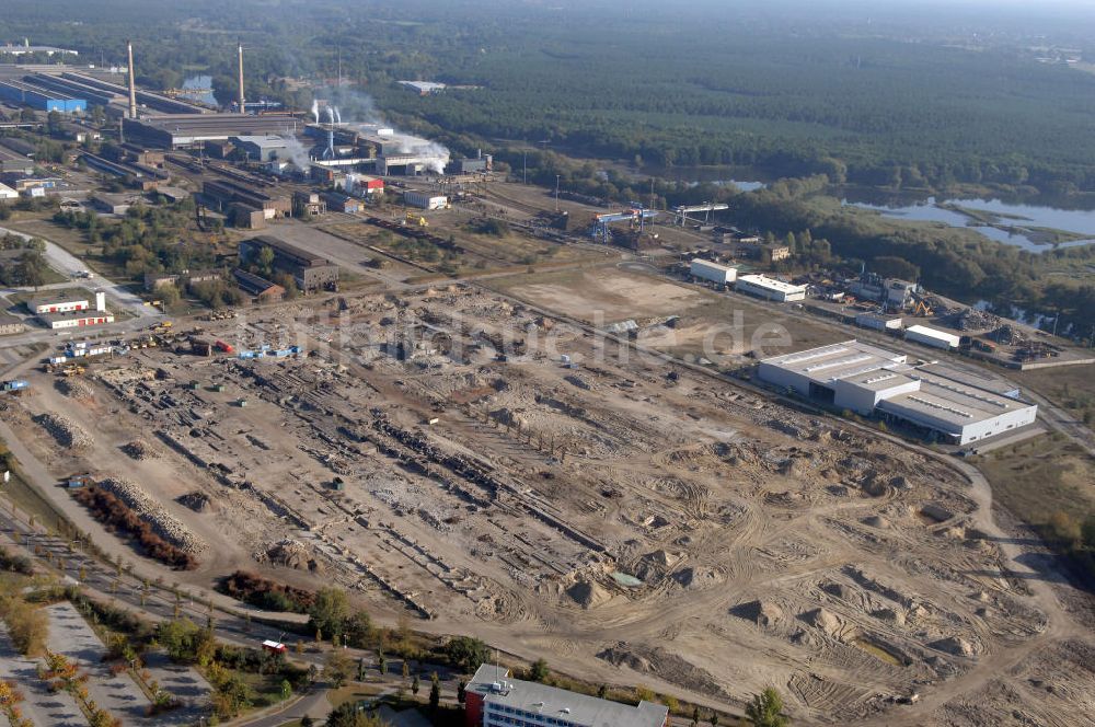 Hennigsdorf von oben - Abrissfläche Altwalzwerk im Gewerbegebiet Nord Hennigsdorf