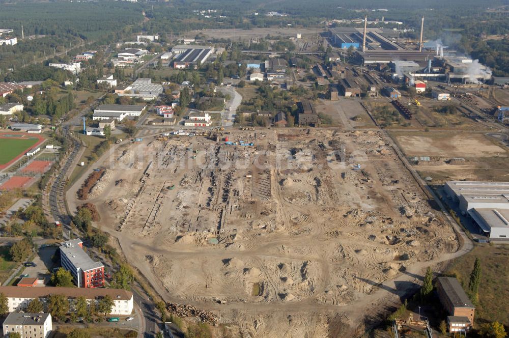 Luftbild Hennigsdorf - Abrissfläche Altwalzwerk im Gewerbegebiet Nord Hennigsdorf