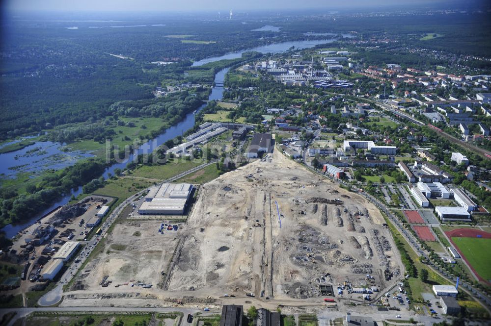 Luftbild Hennigsdorf - Abrissfläche Altwalzwerk im Gewerbegebiet Nord Hennigsdorf