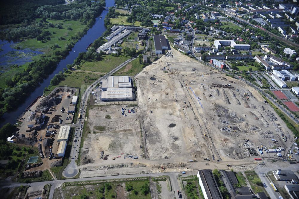 Hennigsdorf von oben - Abrissfläche Altwalzwerk im Gewerbegebiet Nord Hennigsdorf