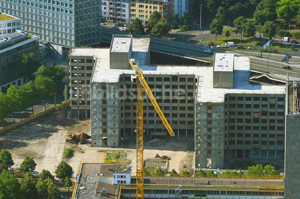 Düsseldorf aus der Vogelperspektive: Abrißfläche der Bürohaus- Gebäude des Hochhauses des ehemaligen Innenministeriums in Düsseldorf im Bundesland Nordrhein-Westfalen, Deutschland