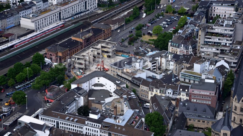 Luftbild Bonn - Abrißfläche der Bürohaus- Gebäude Maximiliancenter an der Poststraße in Bonn im Bundesland Nordrhein-Westfalen, Deutschland