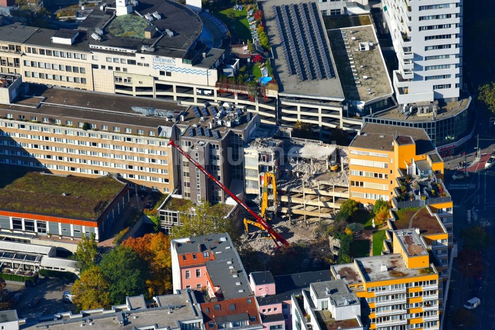 Berlin aus der Vogelperspektive: Abrißfläche der Bürohaus- Gebäude Nürnberger Straße im Ortsteil Charlottenburg in Berlin, Deutschland