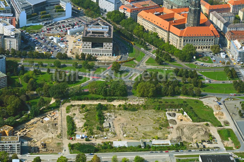 Dresden von oben - Abrißfläche der Bürohaus- Gebäude Robotron - Komplex an der Zinzendorfstraße im Ortsteil Altstadt in Dresden im Bundesland Sachsen, Deutschland