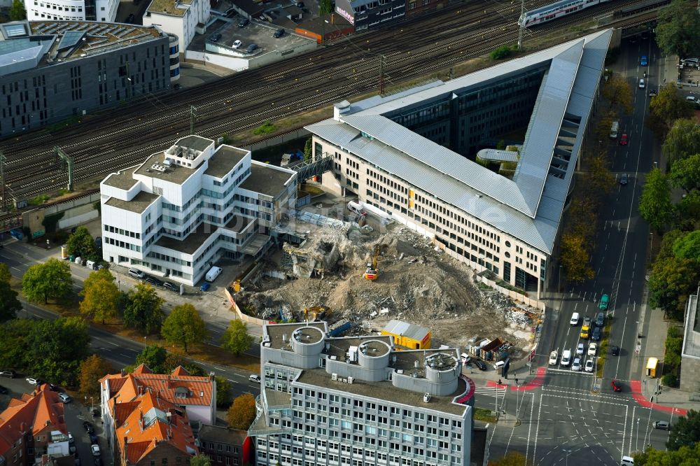 Luftbild Hannover - Abrißfläche der Bürohaus- Gebäude des Ärztehaus an der Berliner Allee in Hannover im Bundesland Niedersachsen, Deutschland