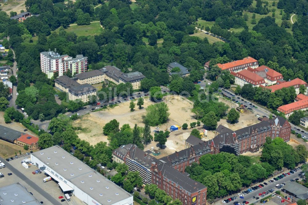 Luftbild Berlin - Abrißfläche der ehemaligen DRK - Frauenklinik an der Pulsstraße in Berlin - Charlottenburg