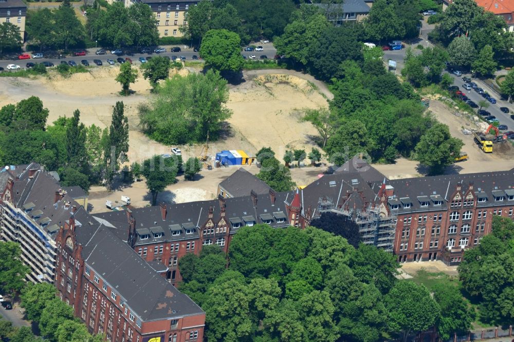 Luftaufnahme Berlin - Abrißfläche der ehemaligen DRK - Frauenklinik an der Pulsstraße in Berlin - Charlottenburg