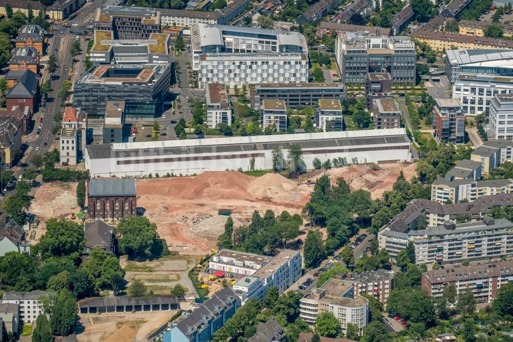 Düsseldorf von oben - Abrißfläche der ehemaligen JVA Ulmer Höh an der Ulmenstraße im Stadtteil Derendorf in Düsseldorf im Bundesland Nordrhein-Westfalen