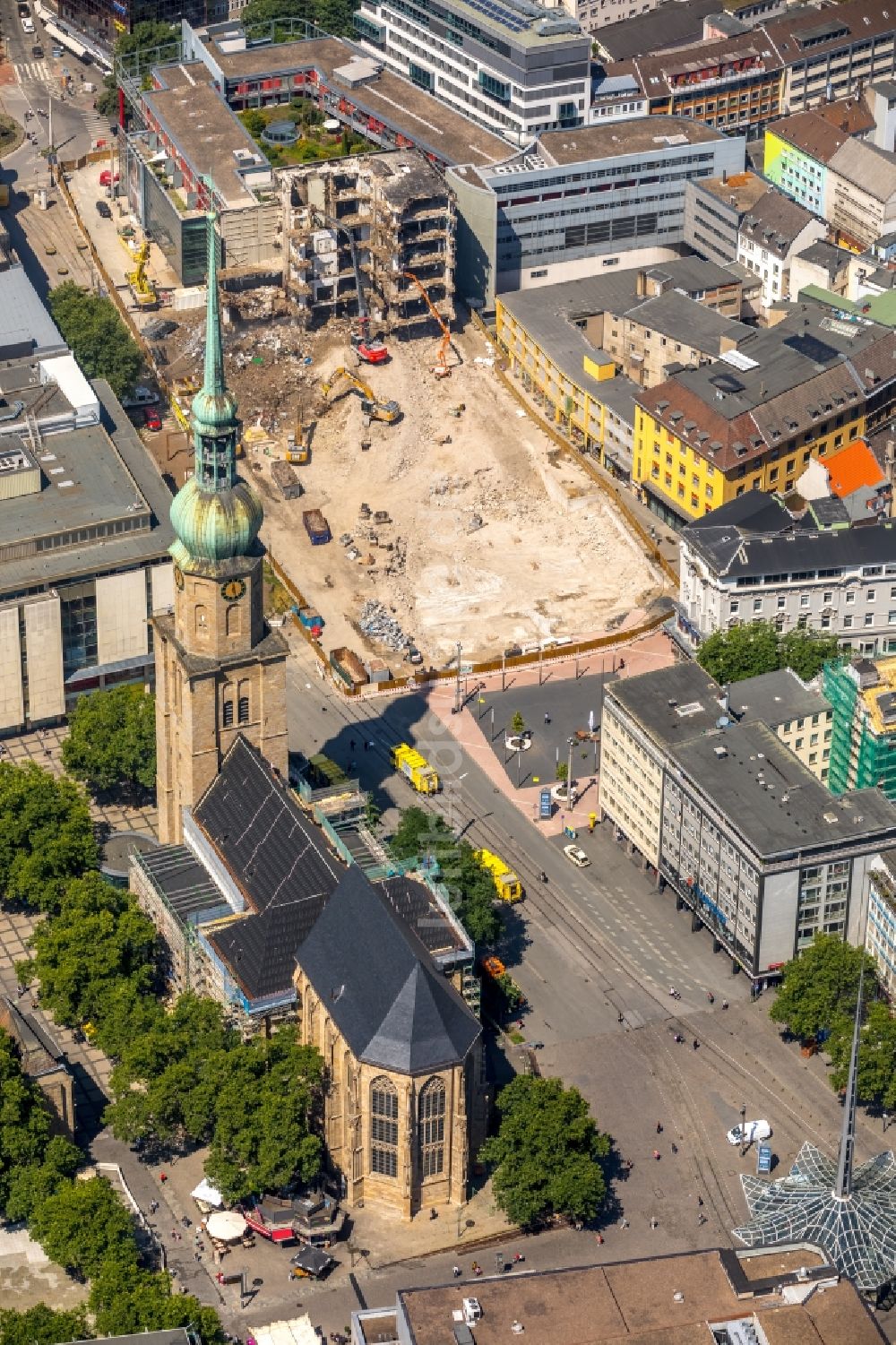 Luftaufnahme Dortmund - Abrissfläche des ehemaligen Kaufhaus- Gebäudes an der Kampstraße in Dortmund im Bundesland Nordrhein-Westfalen, Deutschland