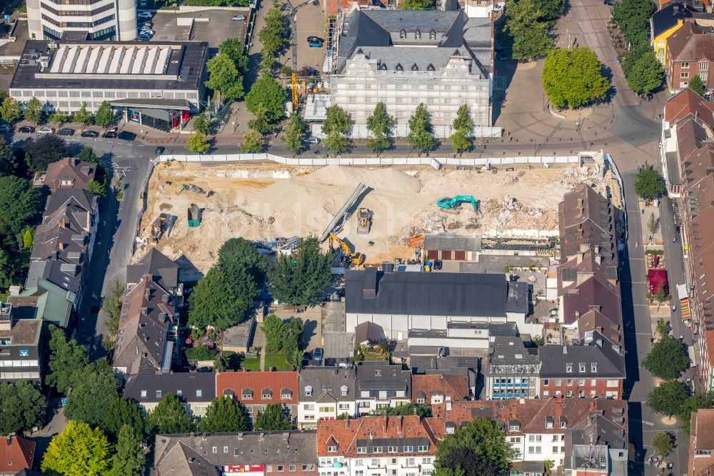 Gladbeck von oben - Abrissfläche des ehemaligen Kaufhaus- Gebäudes der Karstadt - Kette an der Friedrich-Ebert-Straße in Gladbeck im Bundesland Nordrhein-Westfalen, Deutschland