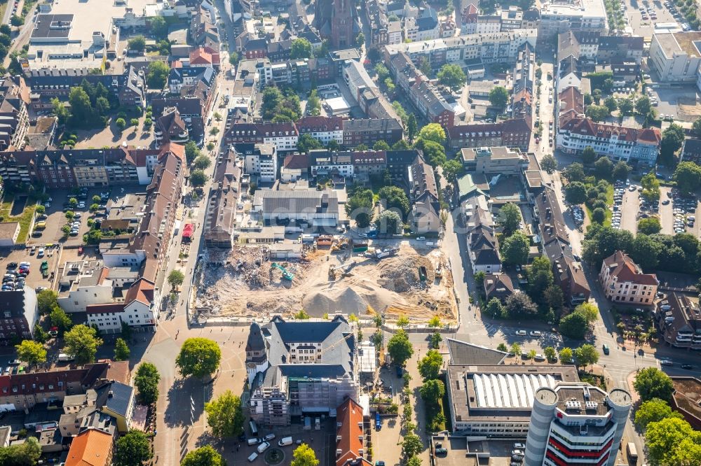 Gladbeck von oben - Abrissfläche des ehemaligen Kaufhaus- Gebäudes der Karstadt - Kette an der Friedrich-Ebert-Straße in Gladbeck im Bundesland Nordrhein-Westfalen, Deutschland