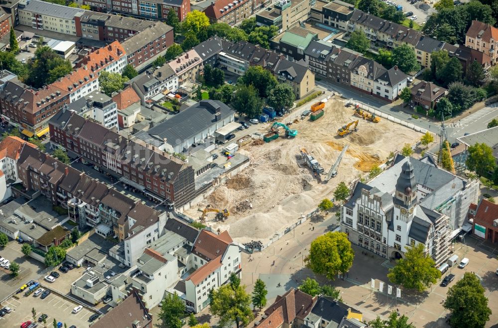 Luftaufnahme Gladbeck - Abrissfläche des ehemaligen Kaufhaus- Gebäudes der Karstadt - Kette an der Friedrich-Ebert-Straße in Gladbeck im Bundesland Nordrhein-Westfalen, Deutschland