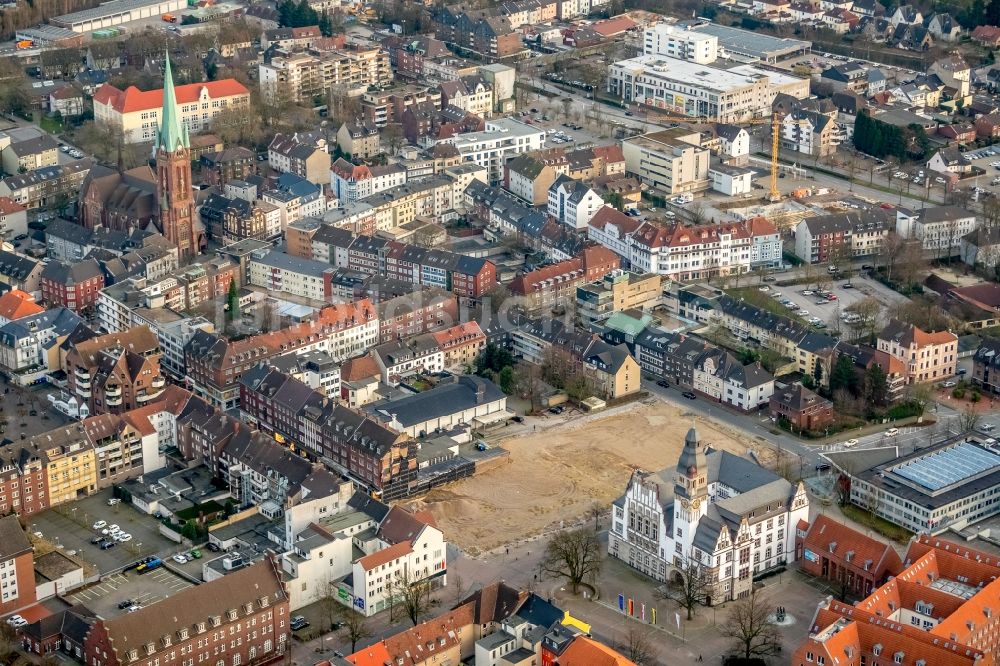 Gladbeck aus der Vogelperspektive: Abrissfläche des ehemaligen Kaufhaus- Gebäudes der Karstadt - Kette an der Friedrich-Ebert-Straße in Gladbeck im Bundesland Nordrhein-Westfalen, Deutschland