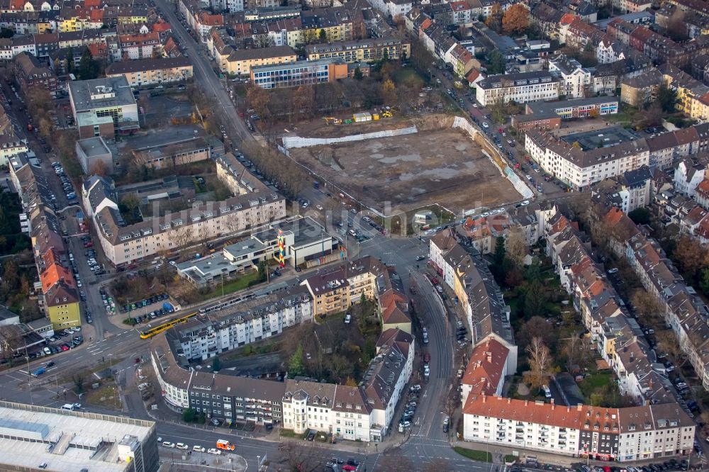 Luftbild Essen - Abrißfläche des ehemaligen Schul- Gebäude- Berufskollegs im Ortsteil Stadtbezirke III in Essen im Bundesland Nordrhein-Westfalen