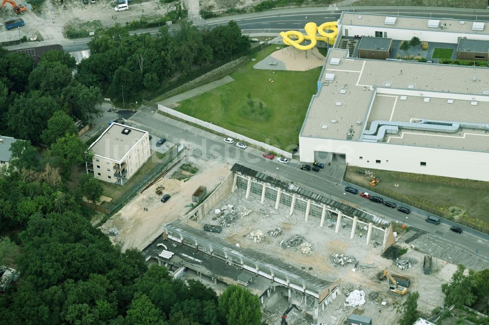 Luftbild Potsdam - Abrißfläche des Gebäude an der Max-Planck-Straße in Potsdam im Bundesland Brandenburg, Deutschland