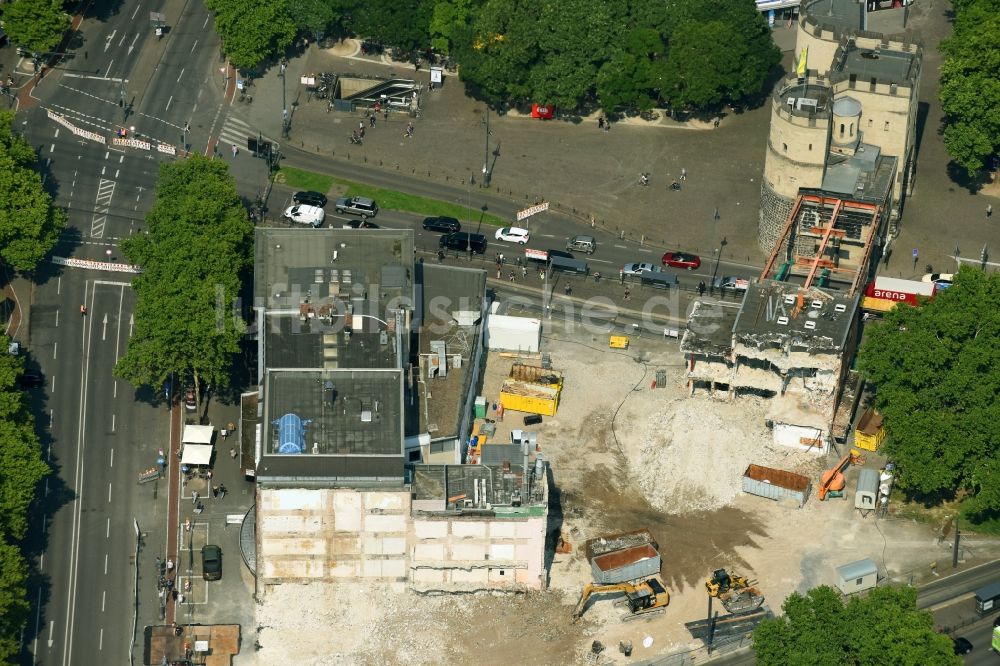 Köln aus der Vogelperspektive: Abrißfläche des Gebäudes Brücke an der Hahnentorburg am Rudolfplatz im Ortsteil Innenstadt in Köln im Bundesland Nordrhein-Westfalen - NRW, Deutschland