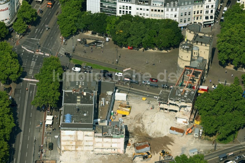 Luftbild Köln - Abrißfläche des Gebäudes Brücke an der Hahnentorburg am Rudolfplatz im Ortsteil Innenstadt in Köln im Bundesland Nordrhein-Westfalen - NRW, Deutschland