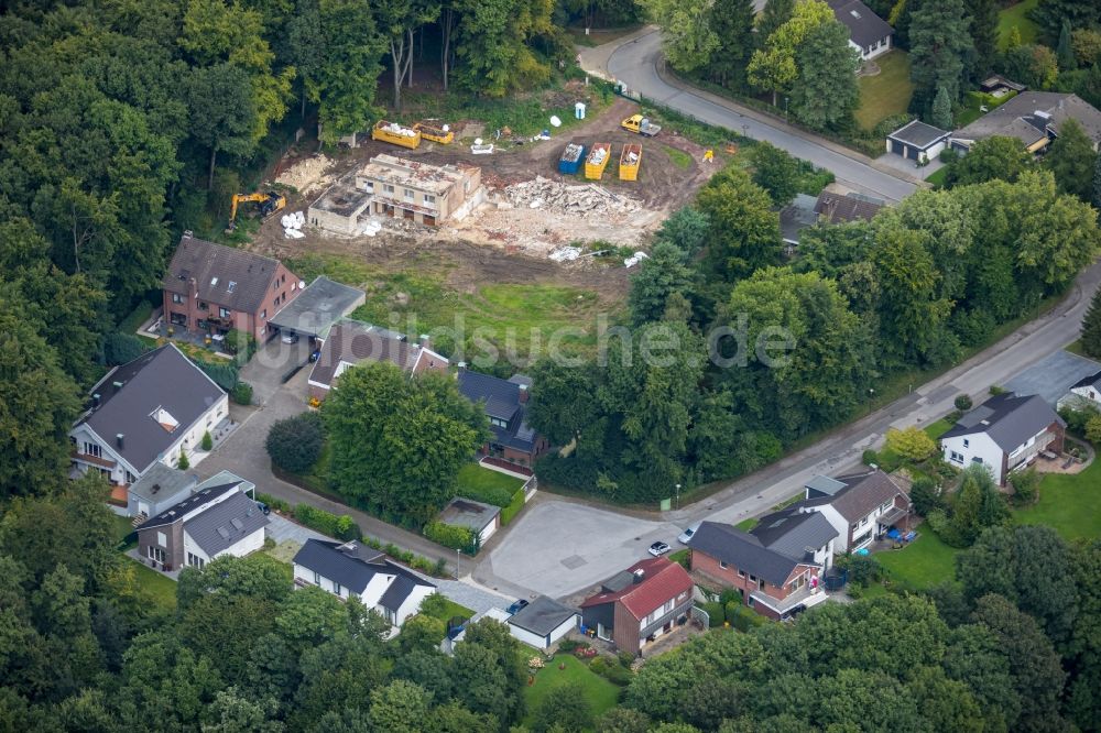 Gladbeck von oben - Abrißfläche des Gebäudes durch die Rensing Erdbau GmbH & Co. KG am Bloomsweg in Gladbeck im Bundesland Nordrhein-Westfalen, Deutschland