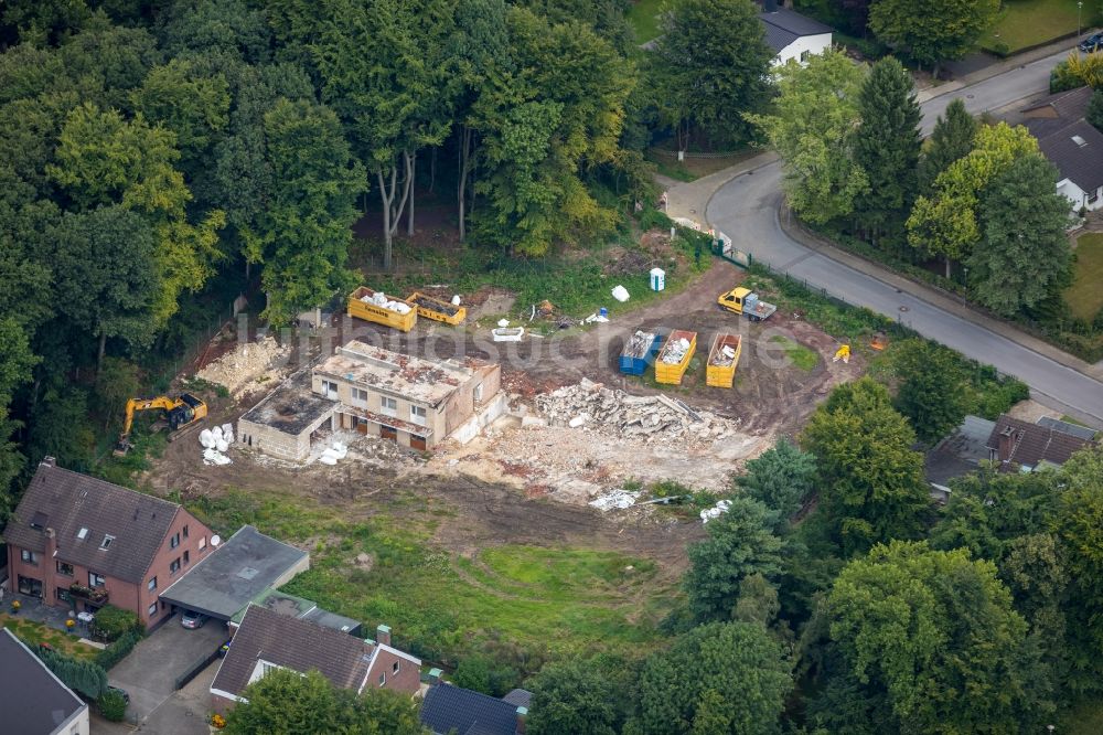 Gladbeck aus der Vogelperspektive: Abrißfläche des Gebäudes durch die Rensing Erdbau GmbH & Co. KG am Bloomsweg in Gladbeck im Bundesland Nordrhein-Westfalen, Deutschland