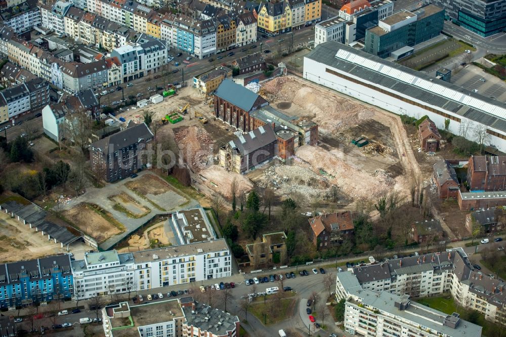 Luftbild Düsseldorf - Abrißfläche des Gebäudes der ehemaligen JVA Ulmer Höh an der Ulmenstraße im Stadtteil Derendorf in Düsseldorf im Bundesland Nordrhein-Westfalen