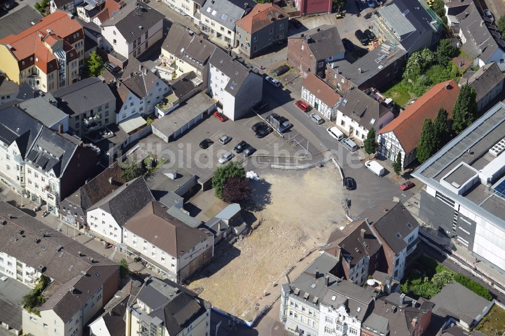 Unna von oben - Abrißfläche des Gebäudes der Prünte-Komplex an der Bahnhofstraße - Klosterstraße in Unna im Bundesland Nordrhein-Westfalen