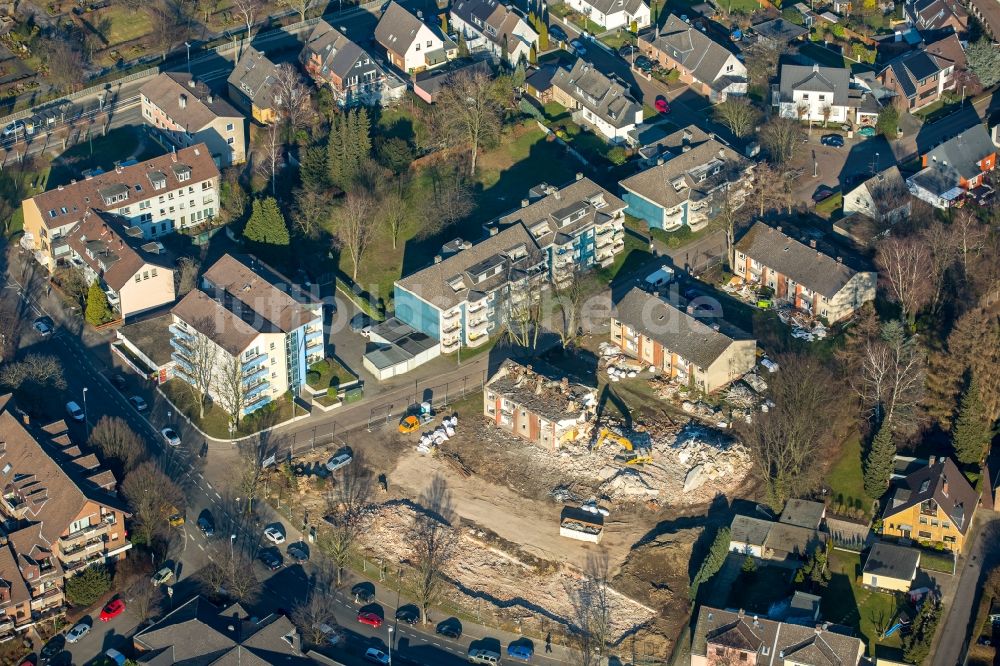 Mülheim an der Ruhr aus der Vogelperspektive: Abrißfläche des Gebäudes Schaarphausstraße - Oberheidstraße im Ortsteil Dümpten in Mülheim an der Ruhr im Bundesland Nordrhein-Westfalen