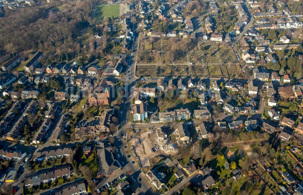 Mülheim an der Ruhr von oben - Abrißfläche des Gebäudes Schaarphausstraße - Oberheidstraße im Ortsteil Dümpten in Mülheim an der Ruhr im Bundesland Nordrhein-Westfalen