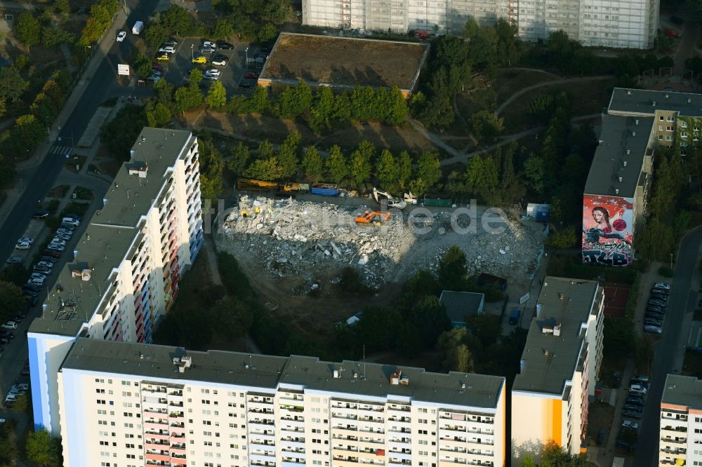 Luftbild Berlin - Abrißfläche des Gebäudes an der Venusstraße in Berlin, Deutschland