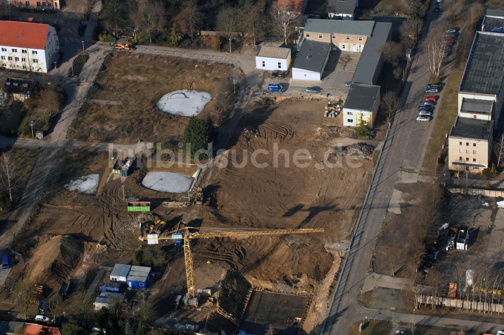 Luftaufnahme Berlin - Abrissfläche auf dem Gelände des Vivantes Klinikum Berlin - Hellersdorf / Look at the areal surface on the site of the demolished Vivantes Klinikum Berlin - Hellersdorf