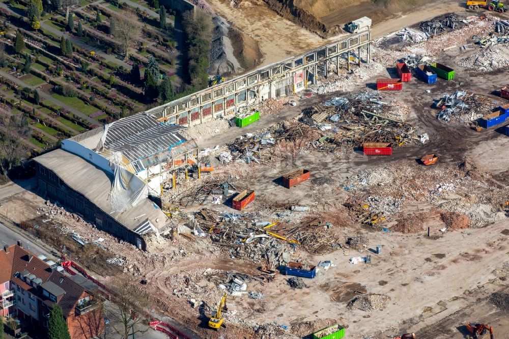 Essen aus der Vogelperspektive: Abrißfläche der Halle des Altendorfer real,-Markts an der Husmannshofstraße in Essen im Bundesland Nordrhein-Westfalen