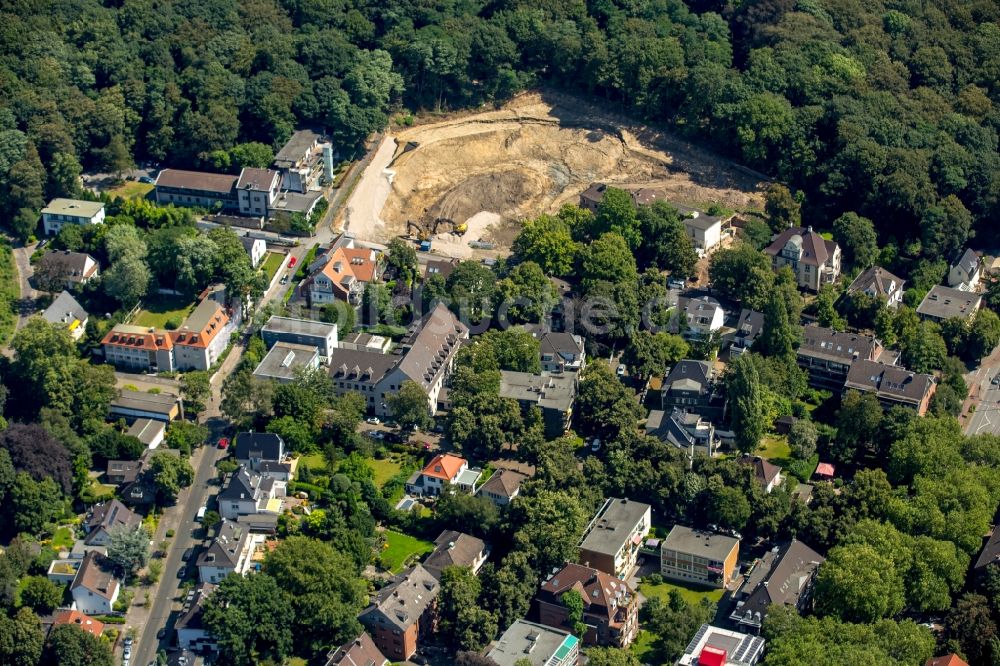 Duisburg aus der Vogelperspektive: Abrißfläche der Henle-Villa am Kaiserberg in Duisburg im Bundesland Nordrhein-Westfalen