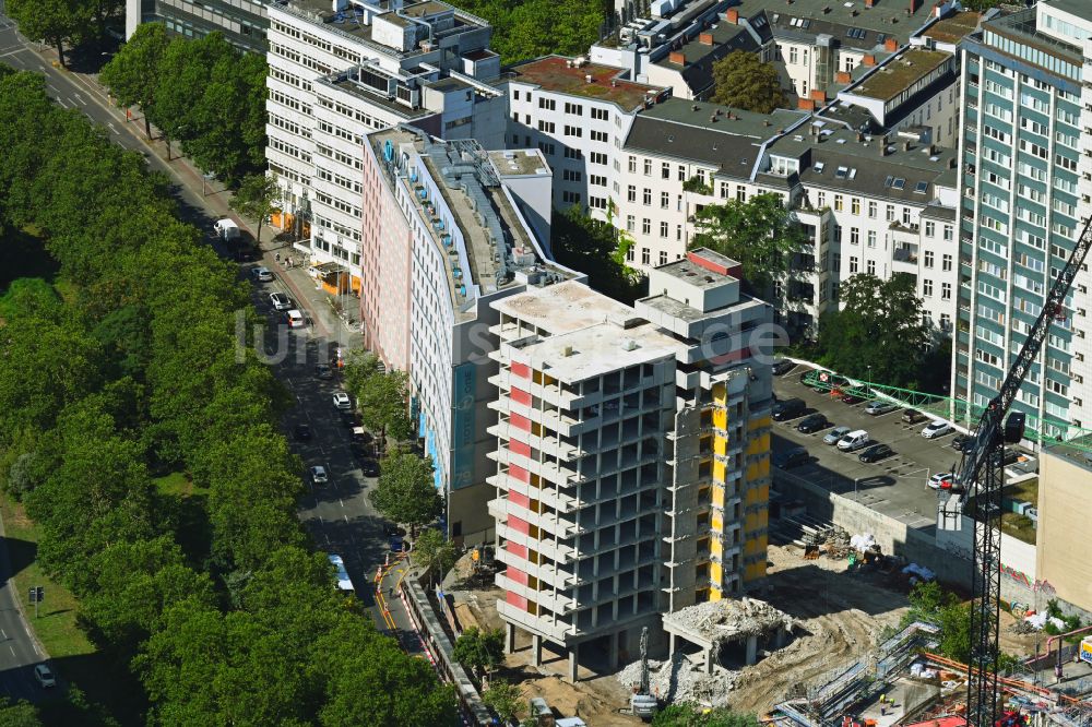 Luftbild Berlin - Abrißfläche des Hochhaus - Gebäudes in Berlin, Deutschland