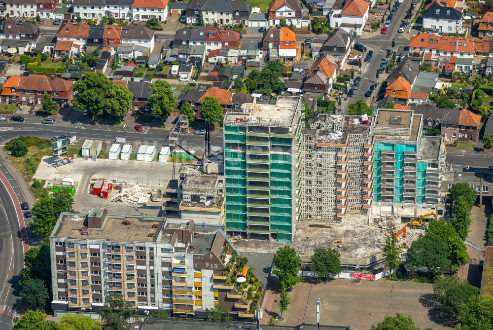 Kamp-Lintfort von oben - Abrißfläche des Hochhaus - Gebäudes Bunten Riesen in Kamp-Lintfort im Bundesland Nordrhein-Westfalen, Deutschland