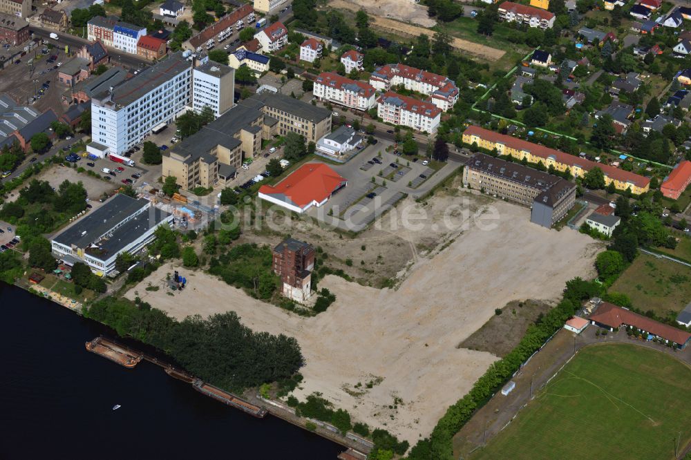 Berlin von oben - Abrißflächen des ehemaligen Funkwerk Köpenick am Ufer der Dahme in Berlin