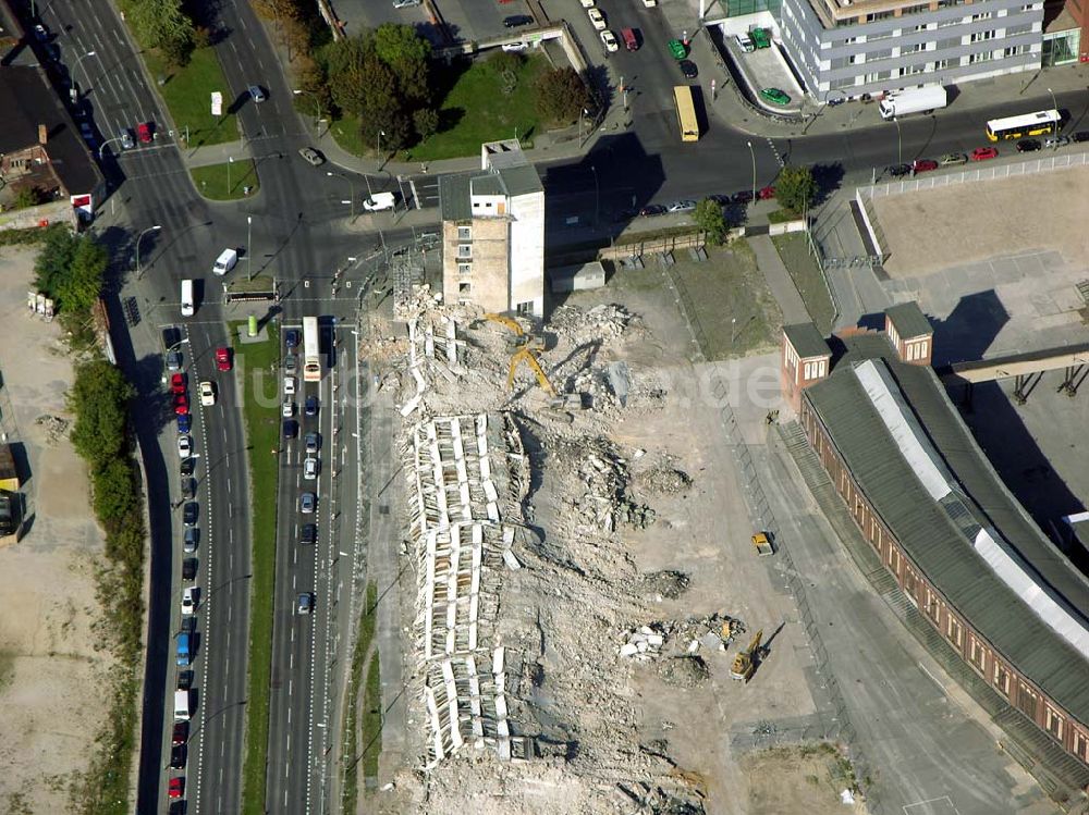 Luftaufnahme Berlin - Abrißflächen am Postbahnhof am Ostbahnhof