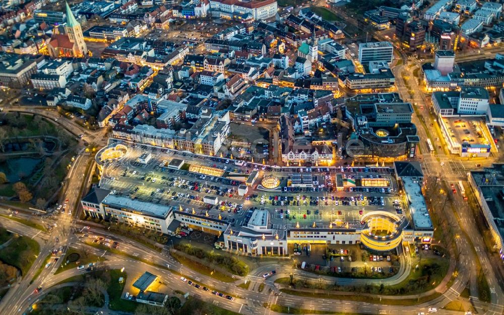 Luftaufnahme Hamm - Abstellfläche für parkende Autos auf dem Einkaufs- Zentrum Allee-Center Hamm in Hamm im Bundesland Nordrhein-Westfalen, Deutschland