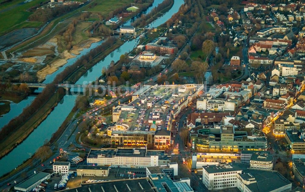 Luftbild Hamm - Abstellfläche für parkende Autos auf dem Einkaufs- Zentrum Allee-Center Hamm in Hamm im Bundesland Nordrhein-Westfalen, Deutschland