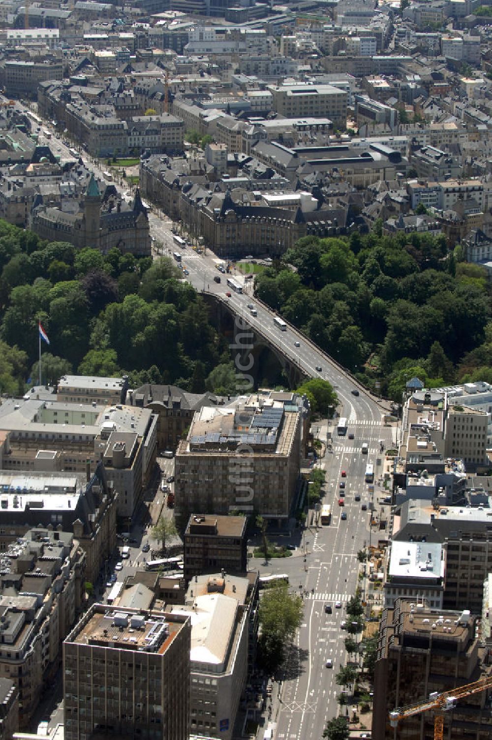 Luxemburg aus der Vogelperspektive: Adolphe-Brücke