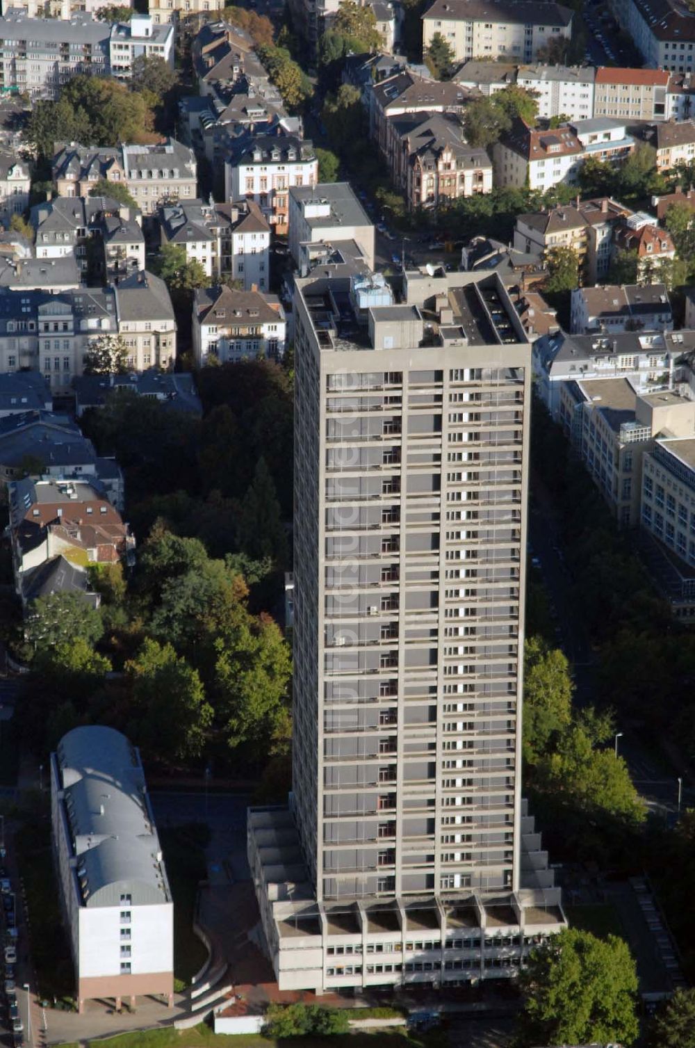 Frankfurt am Main von oben - AfE-Turm in Frankfurt