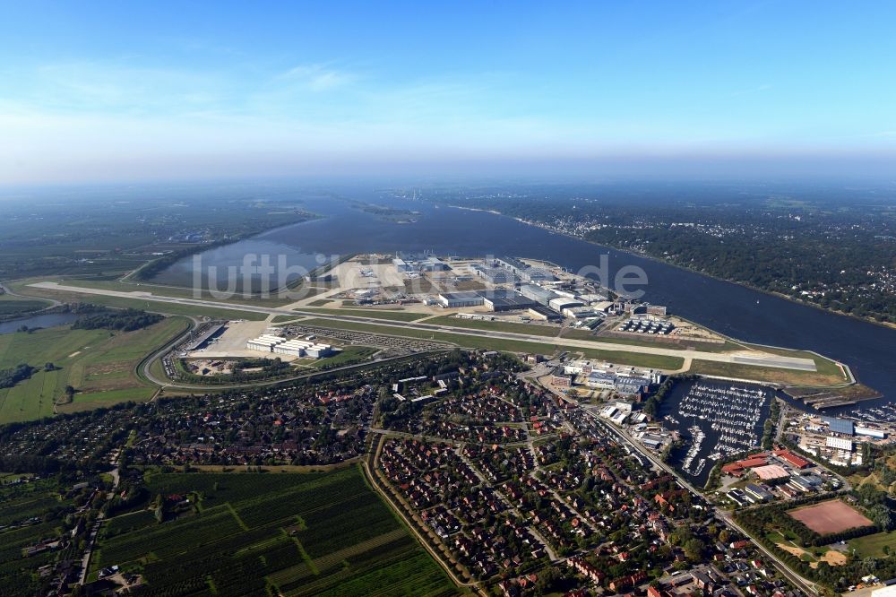 Hamburg aus der Vogelperspektive: Airbus Produktionsgelände und Werksflughafen Finkenwerder in Hamburg