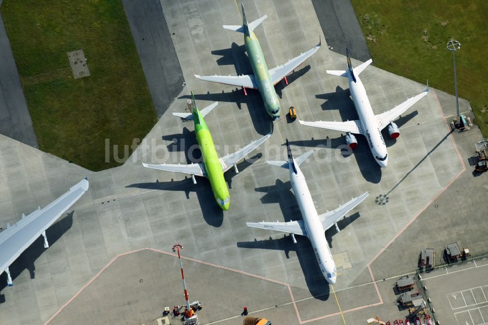 Luftaufnahme Hamburg - Airbus Produktionsgelände und Werksflughafen Finkenwerder in Hamburg