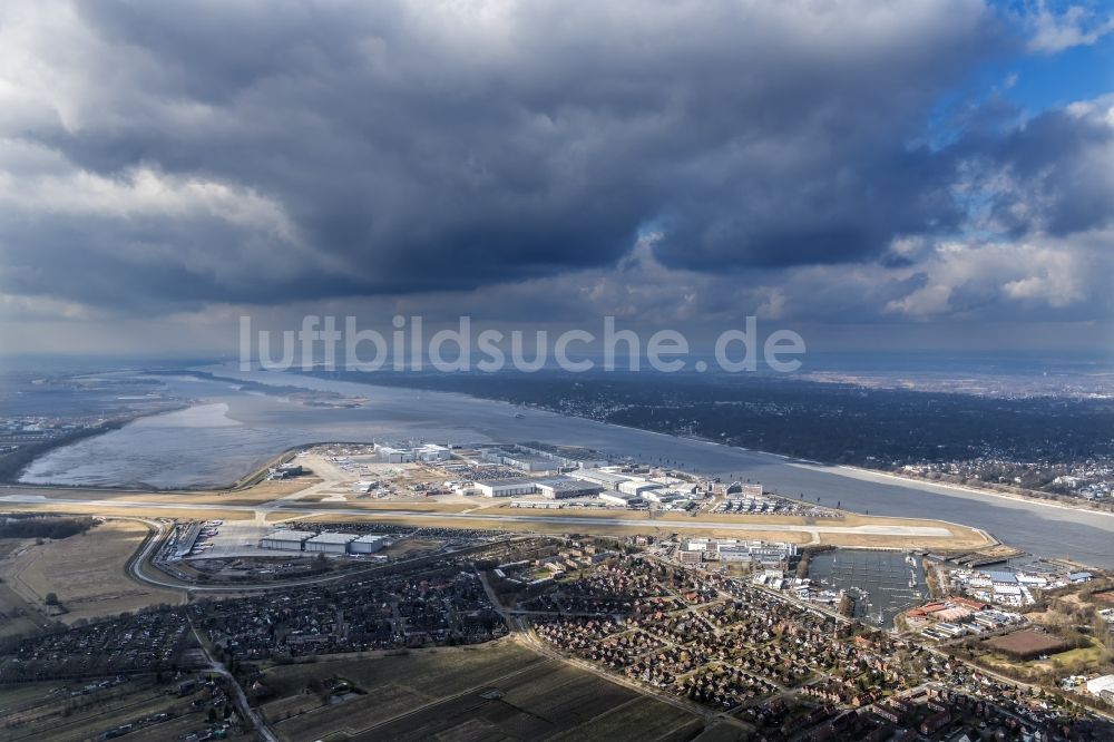 Luftbild Hamburg - Airbus Produktionsgelände und Werksflughafen Finkenwerder in Hamburg