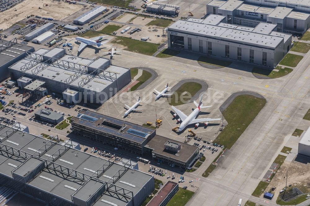 Luftbild Hamburg - Airbus Produktionsgelände und Werksflughafen Finkenwerder in Hamburg